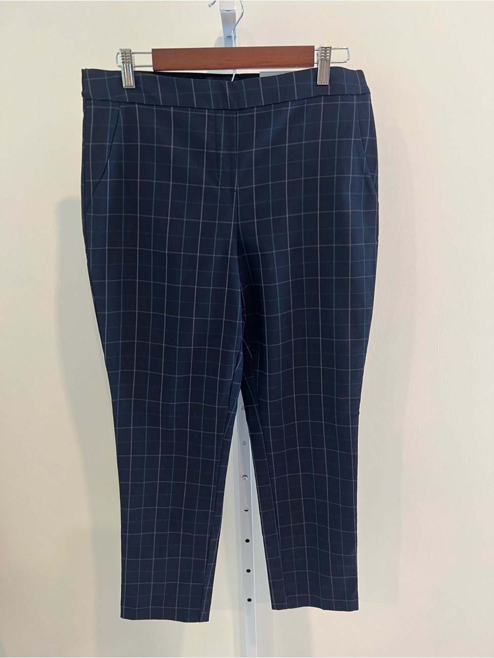 NWT Liz Claiborne Navy Blue Plaid Pull On Ankle Career Classic Pant Womens Sz 12